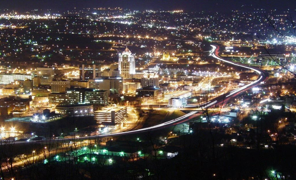 Roanoke,_Virginia_at_night