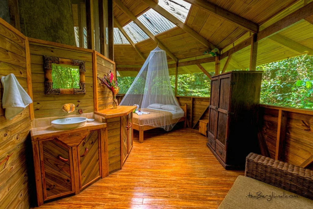 Bedroom-by-Matt-Berglund (Finca)